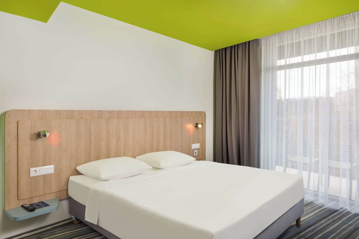 1 bedroom, minibar, in-room safe, desk
