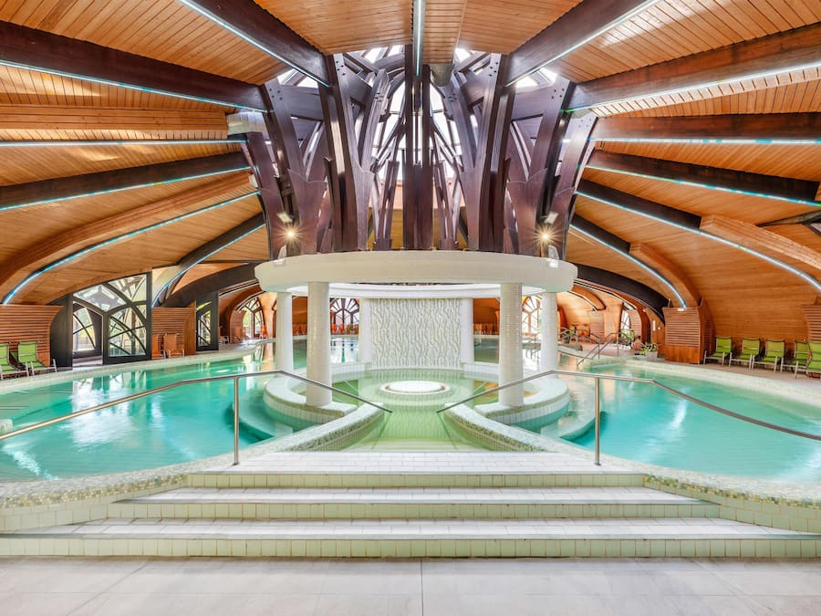 10 indoor pools, seasonal outdoor pool