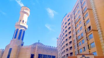 Pintu masuk properti