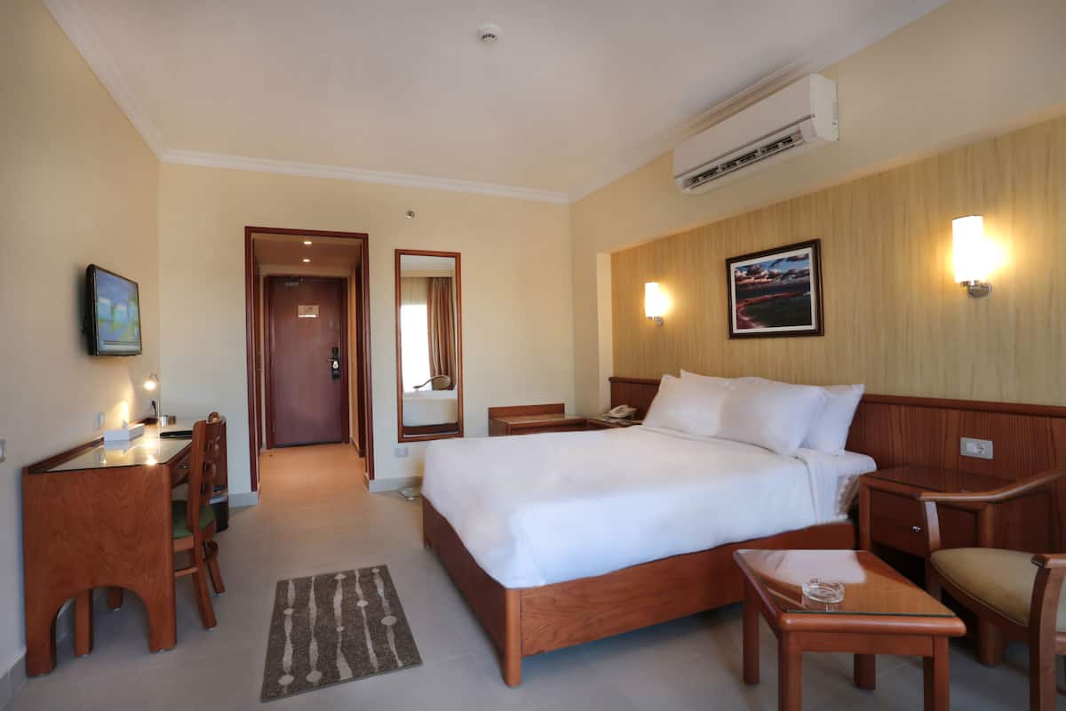 1 bedroom, minibar, in-room safe, desk