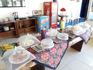 Free daily breakfast
