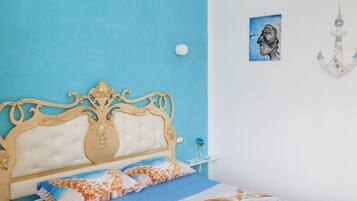 Design Double Room, Shared Bathroom | 4 bedrooms, premium bedding, minibar, in-room safe