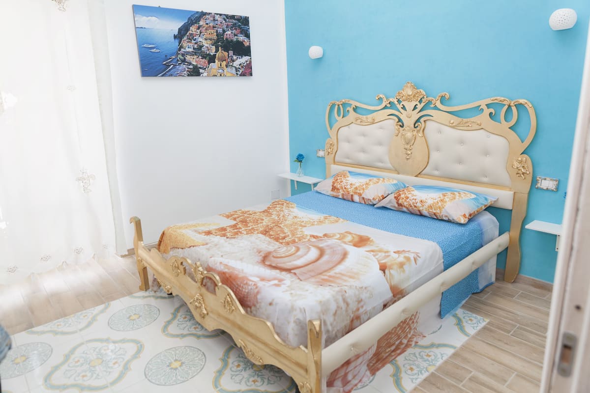 Design Double Room, Shared Bathroom | 4 bedrooms, premium bedding, minibar, in-room safe