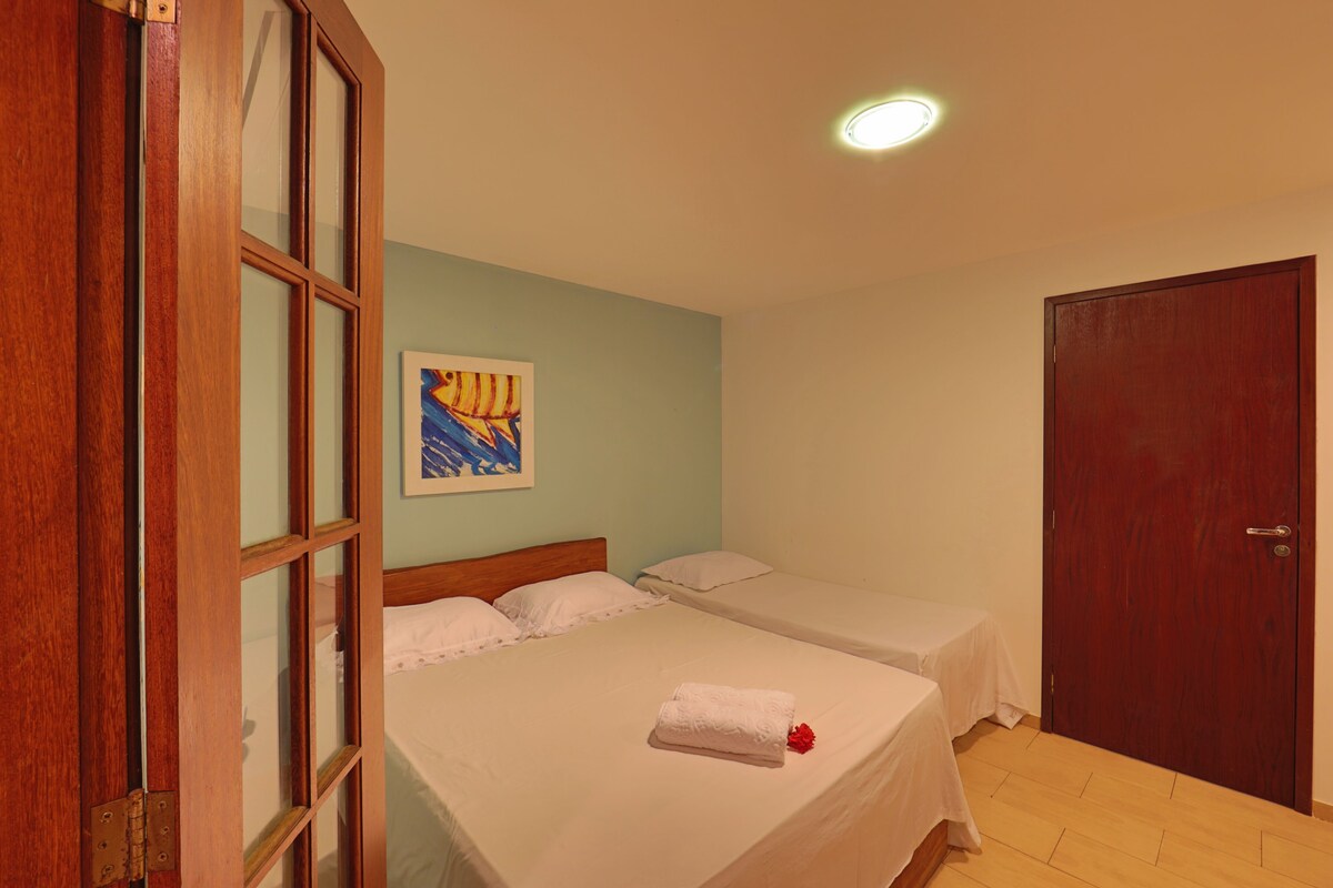 Minibar, in-room safe, iron/ironing board, free WiFi