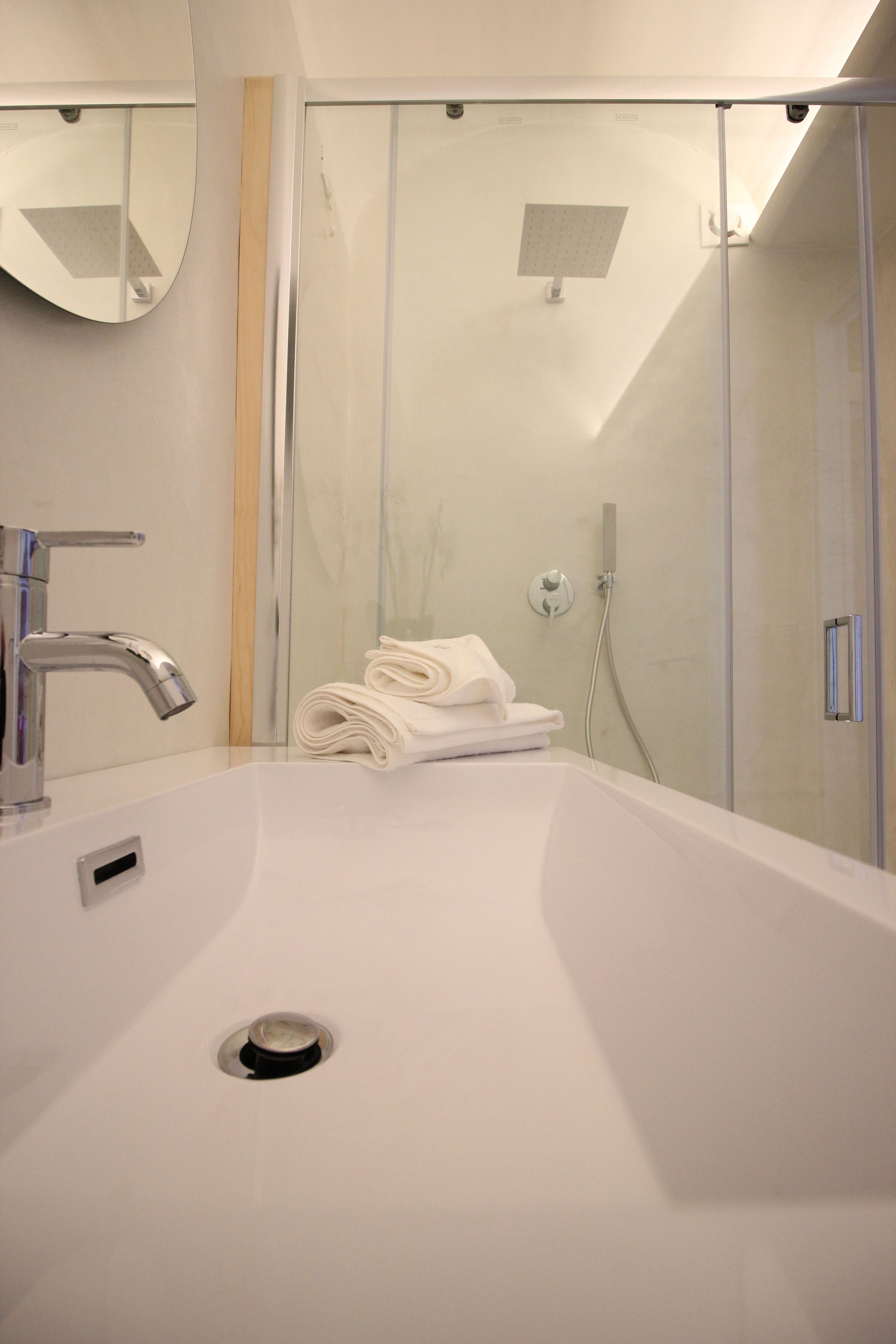 Wastafel kamar mandi