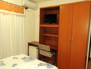 Comfort-Zimmer, 2Â Schlafzimmer | Minibar, Schreibtisch, laptopgeeigneter Arbeitsplatz