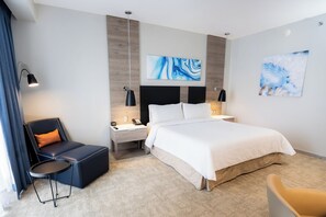 Bar mini, peti besi dalam bilik, meja, ruang kerja komputer riba 