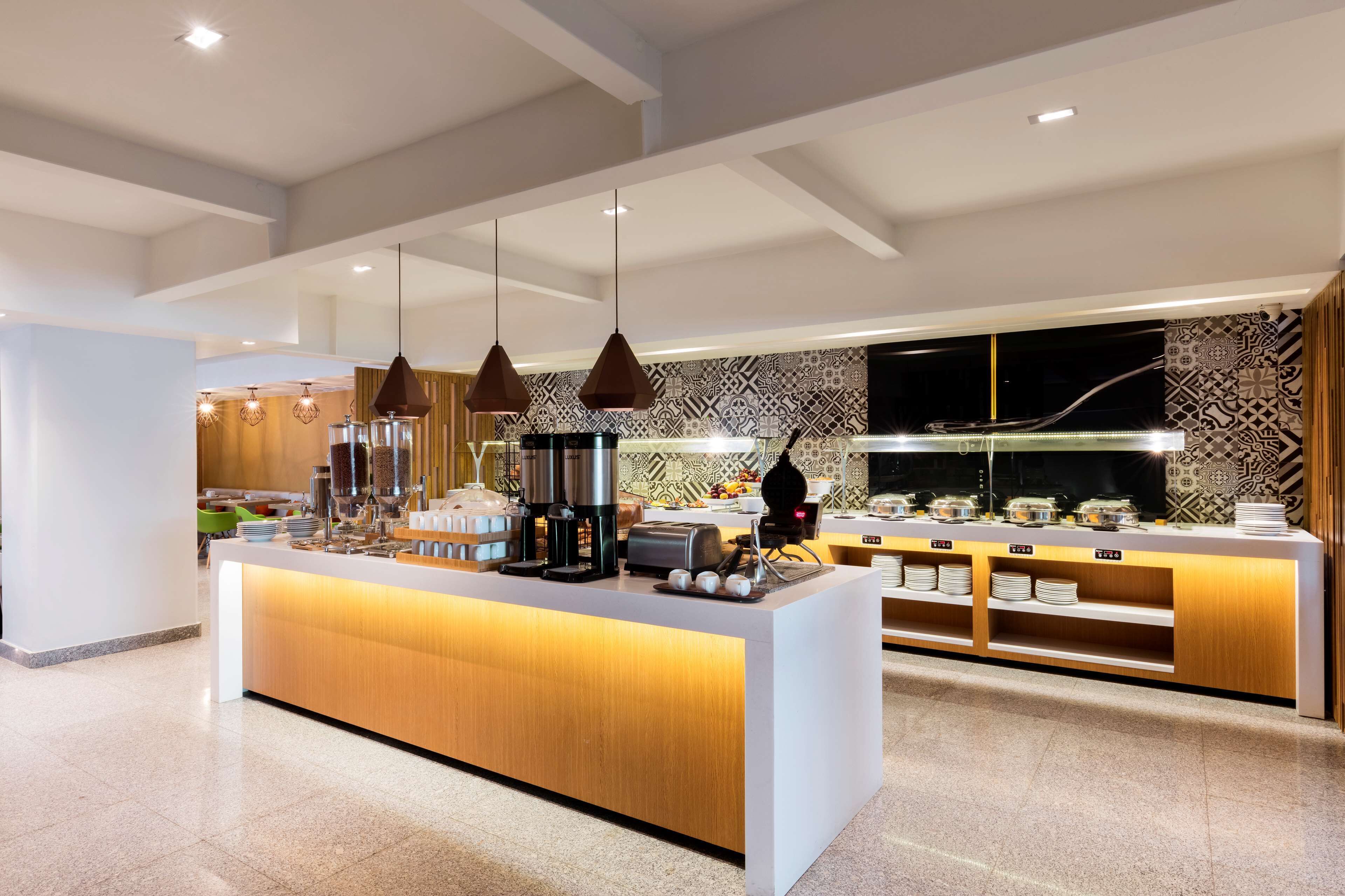 daily full breakfast (mxn 350 per person)