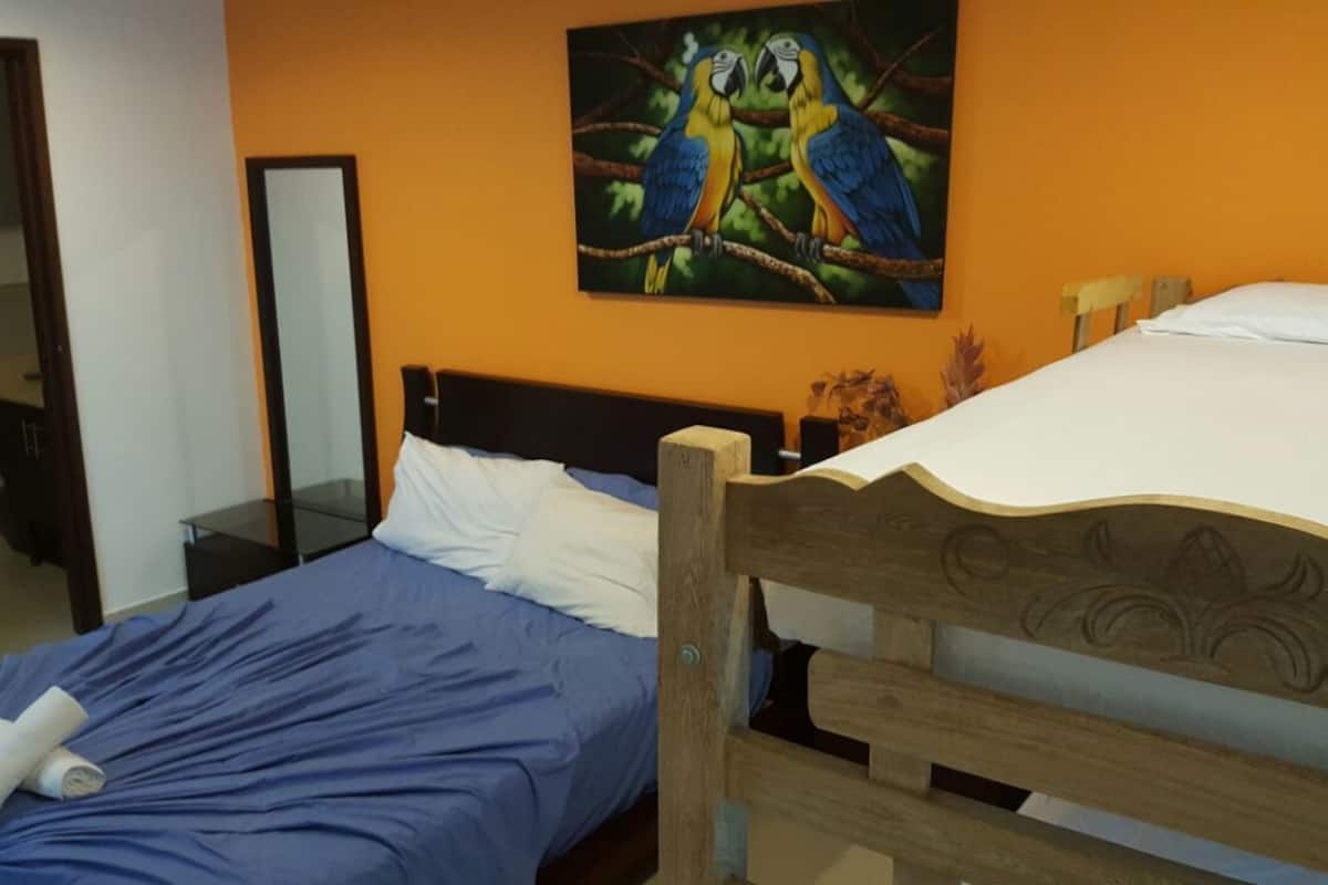 Superior-Apartment, 2 Schlafzimmer, Seeblick | 1 Schlafzimmer, kostenloses WLAN