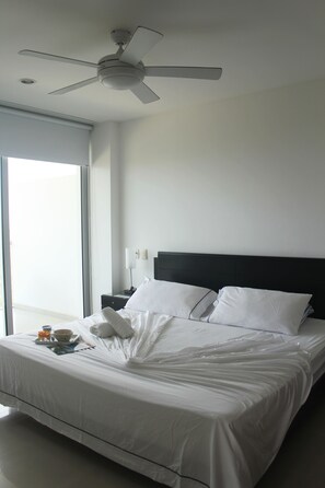Superior Apartment, 1 Bedroom, Lake View - Apartamentos Frente al Mar Morros (Cartagena)