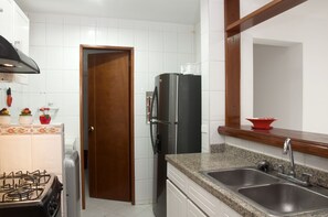 Standard Apartment, 2 Bedrooms | Private kitchen | Full-size fridge, microwave, oven, stovetop