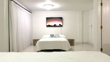 Luxury Apartment, 2 Bedrooms | 2 bedrooms, iron/ironing board, free WiFi