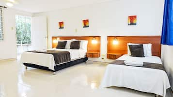 1 habitación, ropa de cama de alta calidad y escritorio