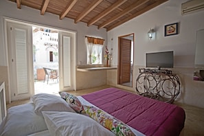 Family House, 5 Bedrooms, Terrace | In-room safe, iron/ironing board, bed sheets - Old Town Premium (Cartagena)