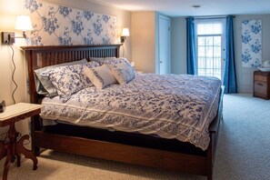 Standard Room, 1 King Bed, Non Smoking (Lamoka Room)