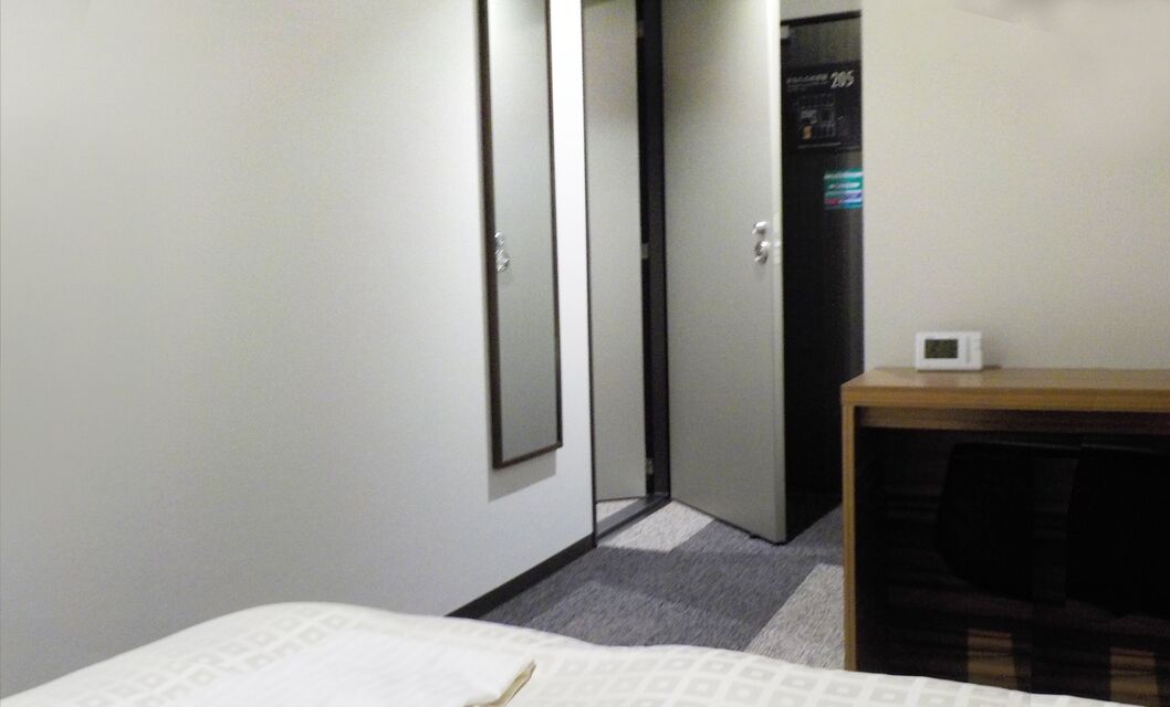Escrivaninha, Wi-Fi de cortesia, roupa de cama