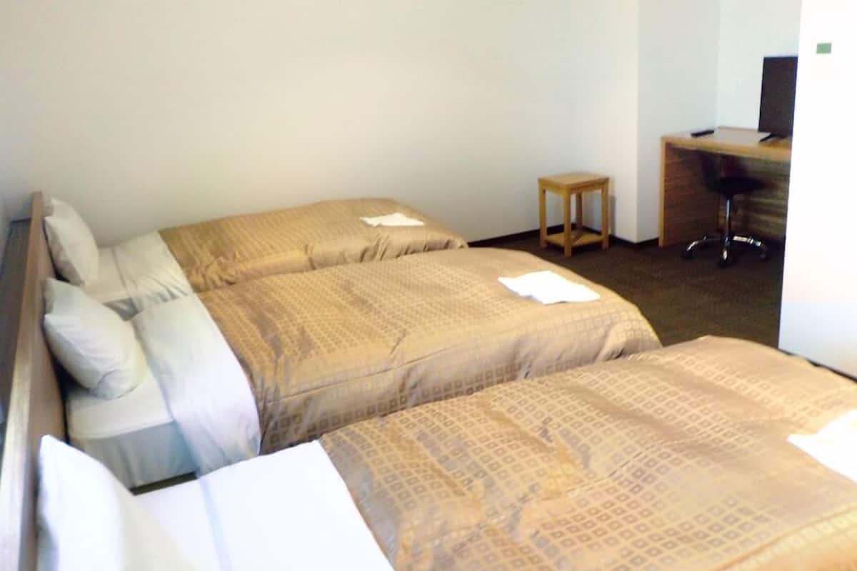 Desk, free WiFi, bed sheets