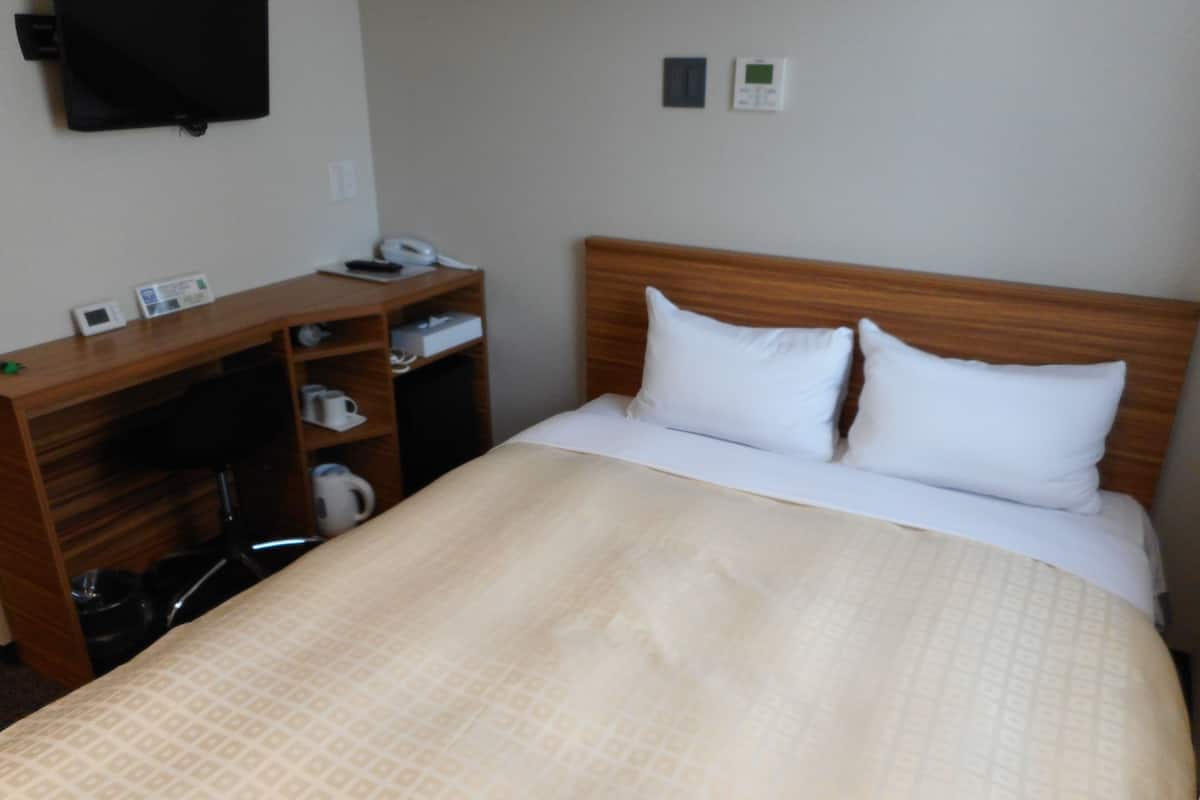 Desk, free WiFi, bed sheets