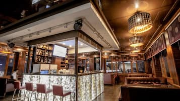 Bar (en la propiedad)