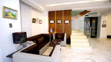 Sala de estar en el lobby