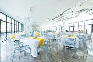 Frühstück, Mittagessen, Abendessen, internationale Küche 