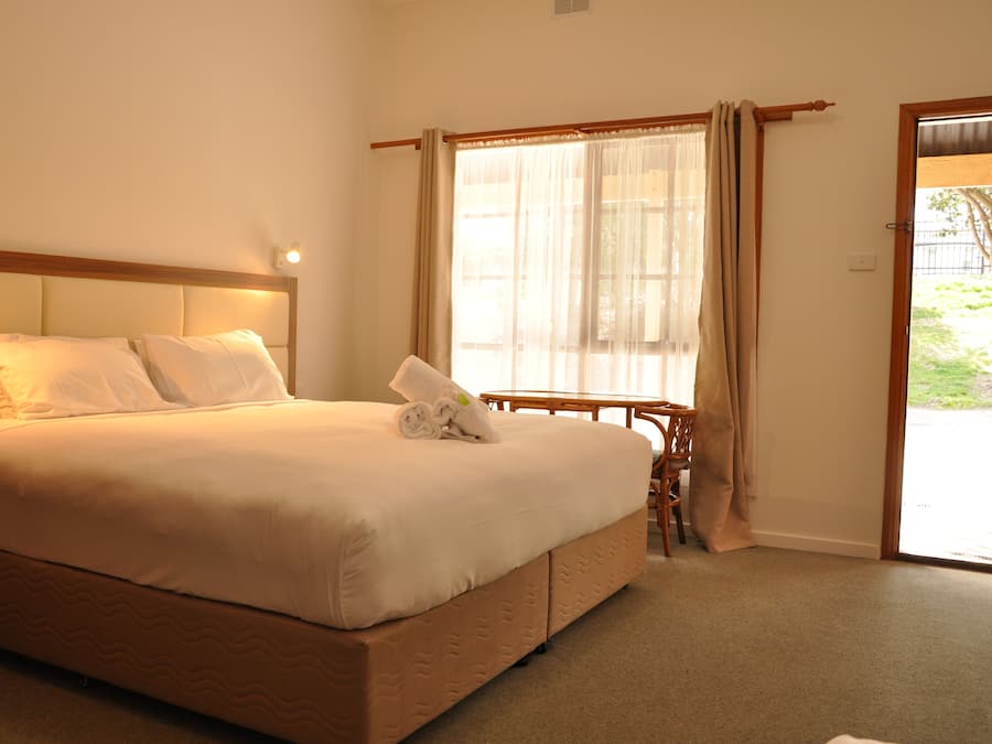 Pillow-top beds, desk, soundproofing, rollaway beds