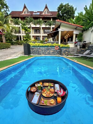 Front of property - Sea Hills Resort (Patong)