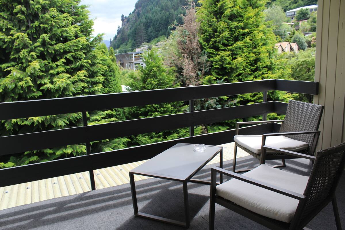 Zimmer, 1 Queen-Bett | Balkon