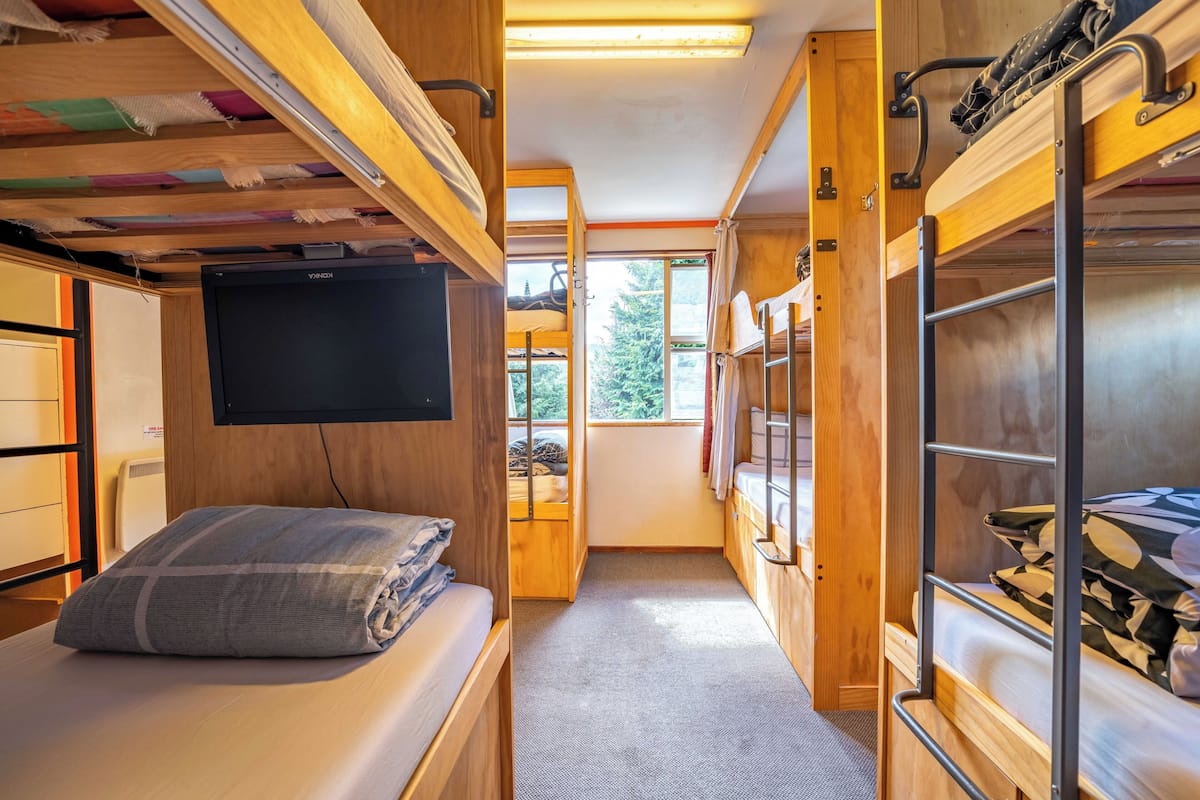 Slaapzaal, gemengde slaapzaal | Een kluis op de kamer, gratis wifi, beddengoed