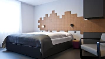 Premium bedding, desk, soundproofing, rollaway beds