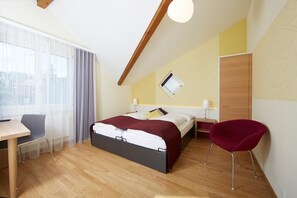 Literie de qualité supérieure, bureau, chambres insonorisées
