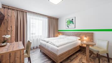 Standard Double Room, 1 Bedroom, Ensuite | Select Comfort beds, desk, laptop workspace, blackout curtains