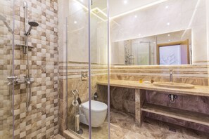 Comfort Apartment, 2 Bedrooms, Balcony, Sea View | Desk, soundproofing, iron/ironing board, free cots/infant beds - Gardenia Beach Palace Aparthotel (Pomorie)