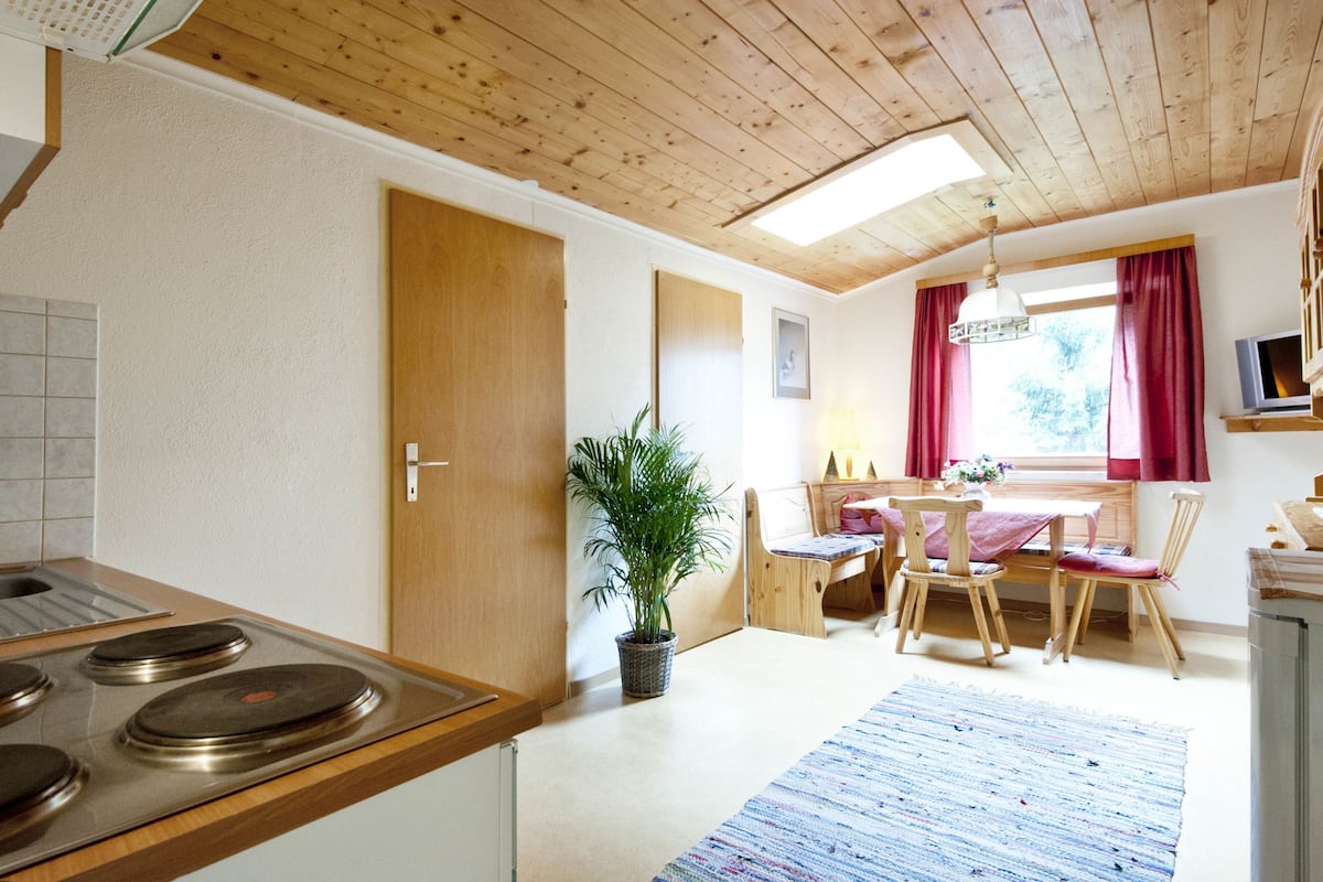 Appartement, 2 chambres | Restauration dans la chambre
