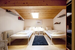 Club Apartment, 3 Bedrooms, Hill View | 3 bedrooms, blackout drapes, free cribs/infant beds, rollaway beds