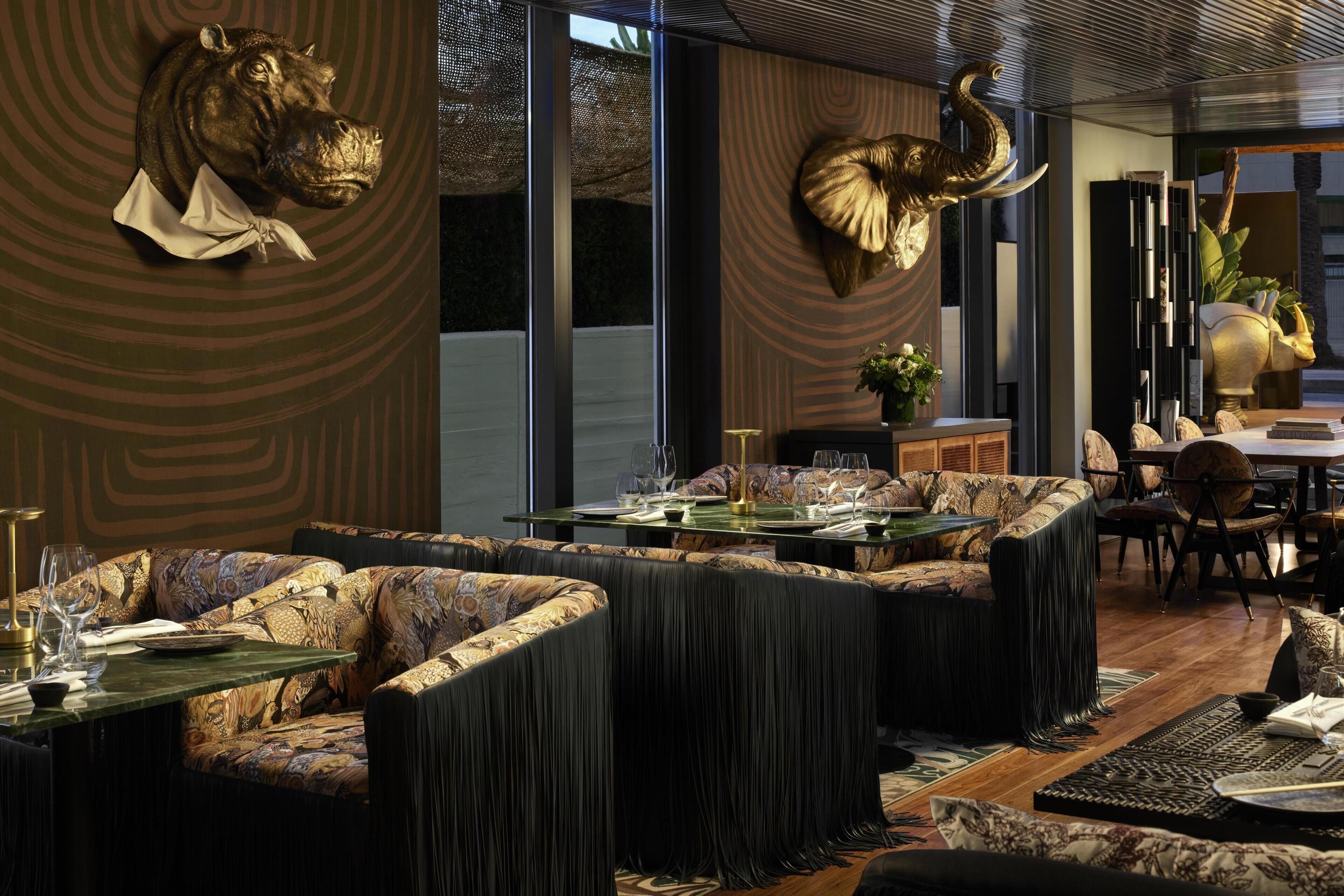 breakfast, lunch, dinner served; international cuisine