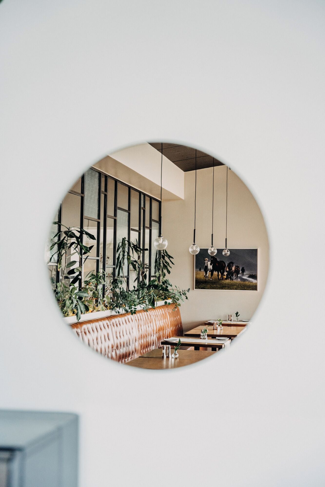 breakfast, dinner served; modern european cuisine, sea views