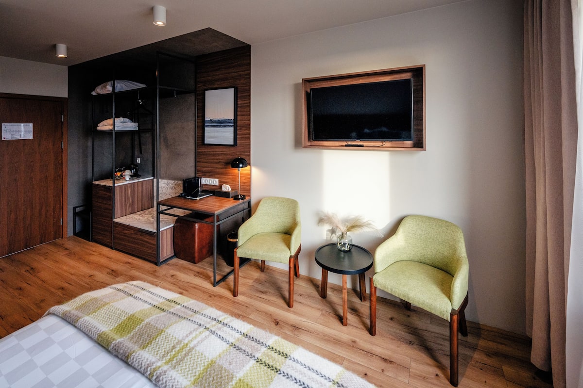 1 bedroom, minibar, in-room safe, desk