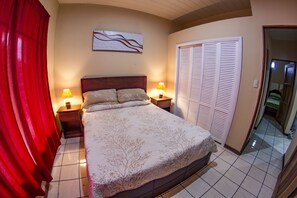 2 phòng ngủ, chăn bông, bàn ủi/dụng cụ ủi quần áo 