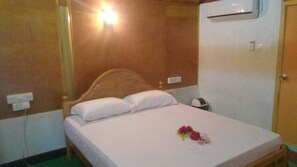 基本雙人房, 1 張標準雙人床, 花園景 | 1 間睡房、高級寢具、房內夾萬、書桌