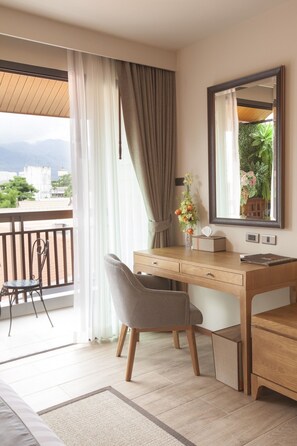Grand Deluxe King with Balcony | Balkongutsikt