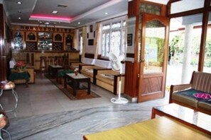 Lobby sitting area - Hotel Gurkha Haven (Pokhara)