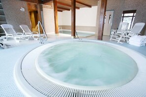 室內 Spa 池