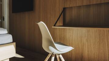 Deluxe-Zimmer | Zimmersafe, Schreibtisch, schallisolierte Zimmer, kostenloses WLAN