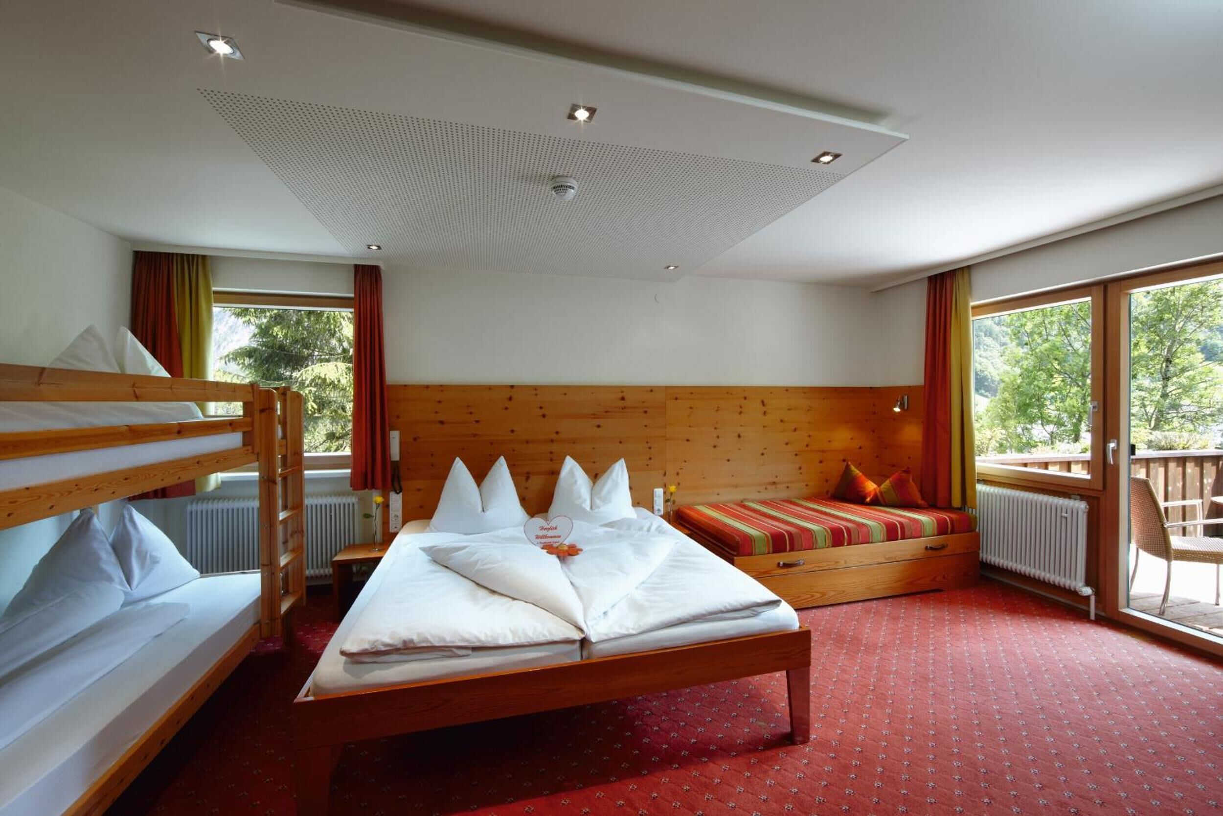 1 bedroom, in-room safe, desk, soundproofing