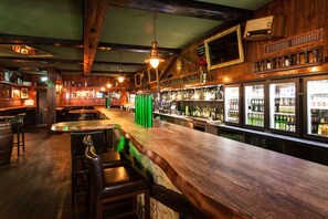 Serves dinner and happy hour - Hostel Heimathafen Lörrach (Loerrach)