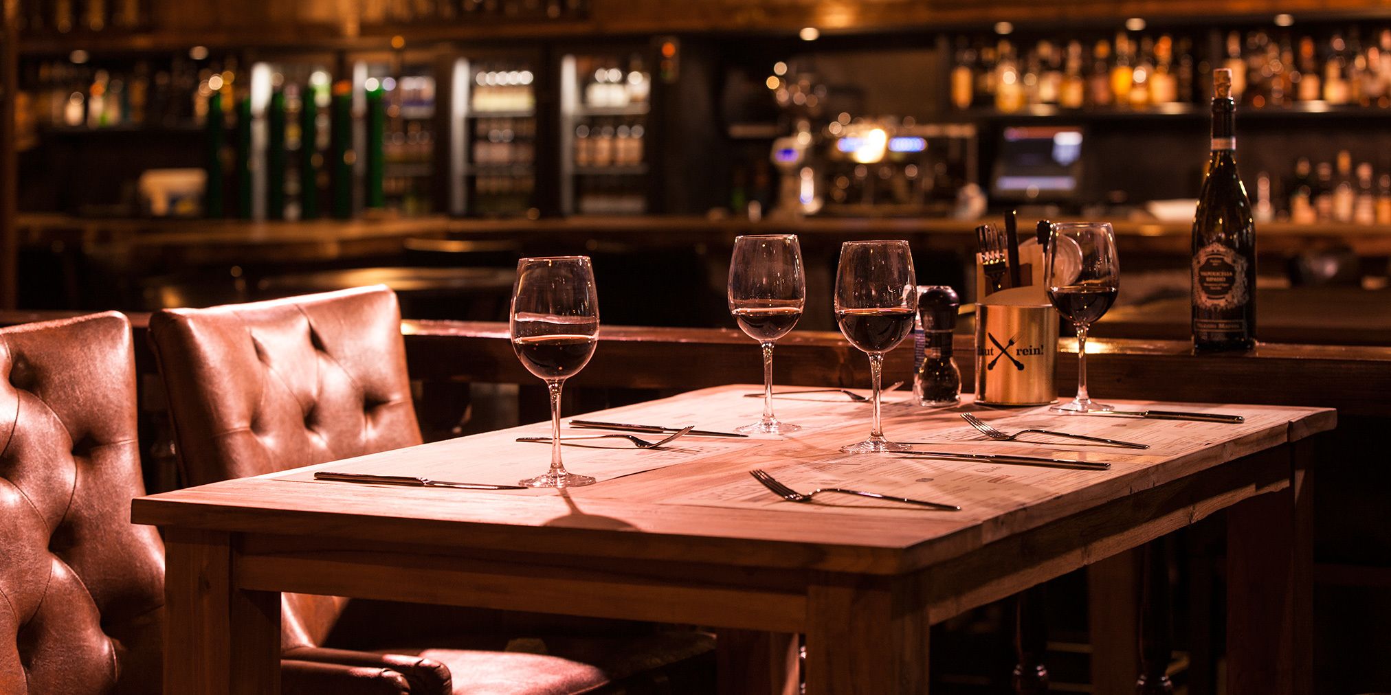 Serves dinner and happy hour