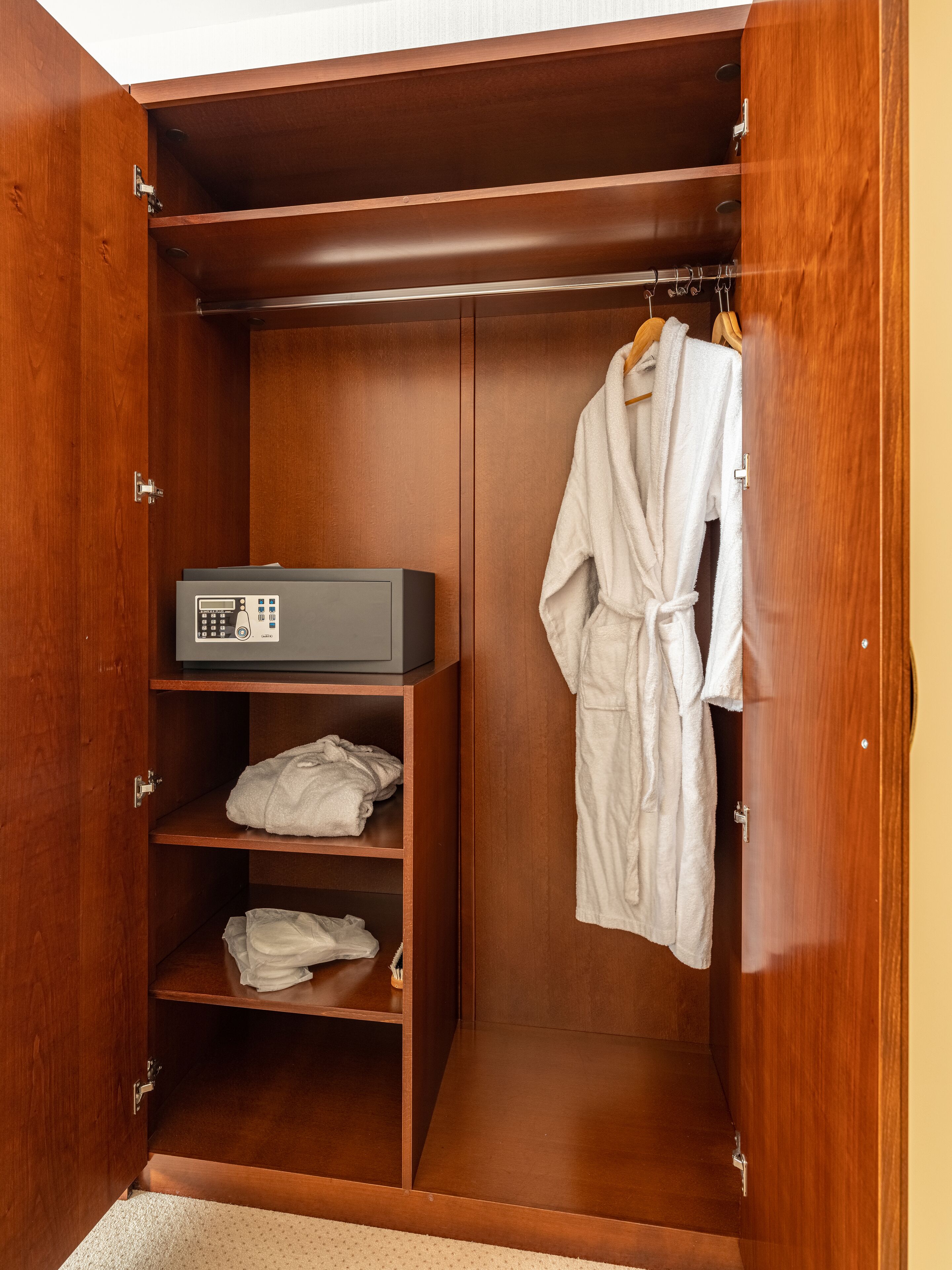 grand deluxe room | memory-foam beds, minibar, in-room safe, desk