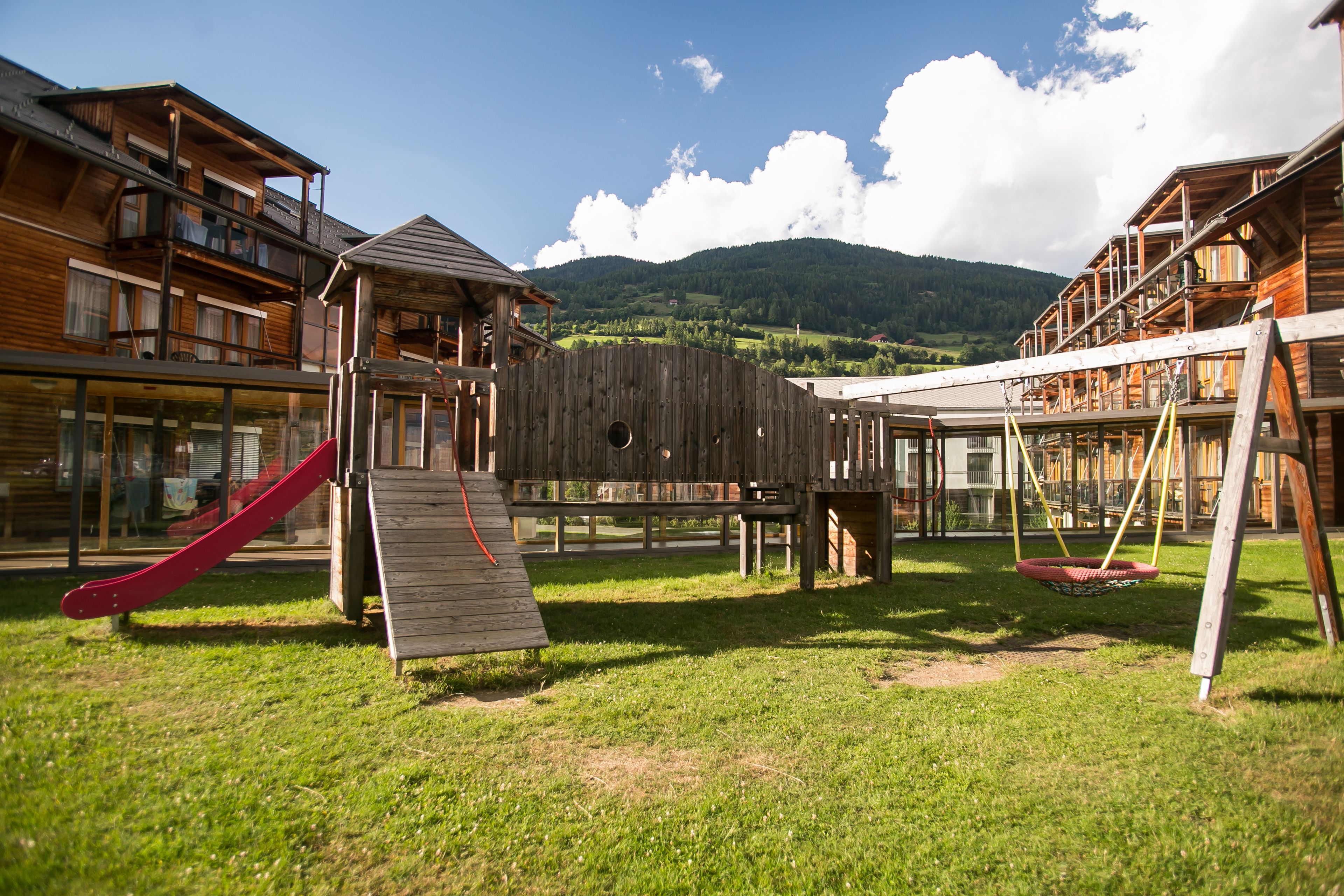 children’s play area – outdoor