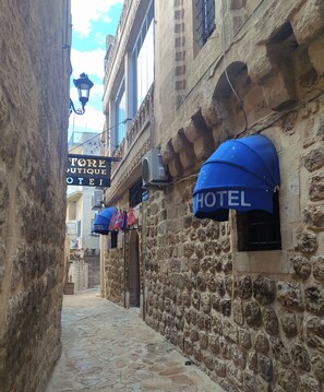 Fachada de la propiedad